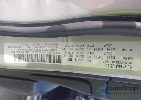 2018 Jeep Grand Cherokee Limited 4X2 z USA, uszkodzony, nr VIN 1C4RJEBG5JC131663